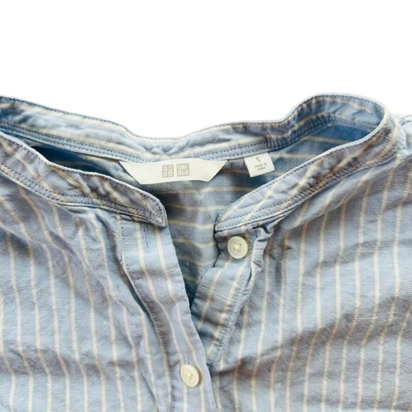 Uniqlo Ladies Chambray Blue Blouse Size Small Boho Cottage Boyfriend Casual - Picture 2 of 5
